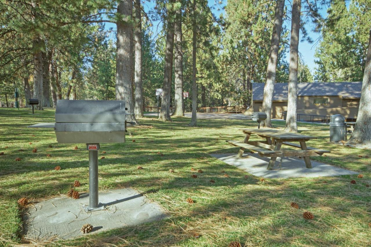 第七避暑山庄酒店 Deschutes River Woods 外观 照片